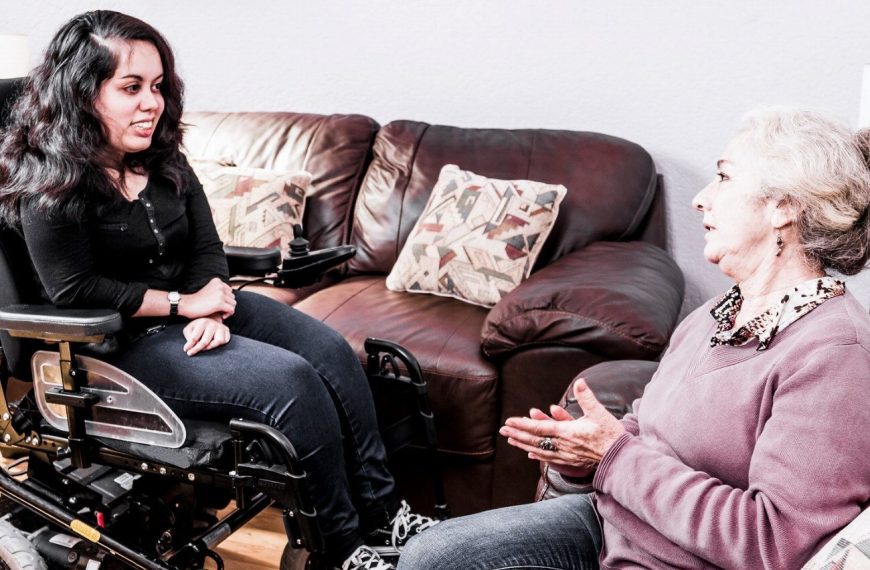 Ces chats extraordinaires changent la vie des personnes handicapées d&rsquo;une manière que vous ne pouvez pas imaginer !
