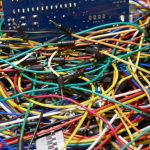 Découvrez LA technique infaillible pour stopper votre chat de grignoter vos fils électriques !ou5 astuces surprenantes pour protéger vos fils électriques des mordillements de votre chat !